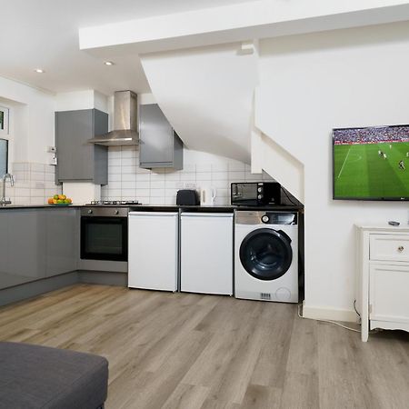 Modern Apartment In South West Londres Exterior foto